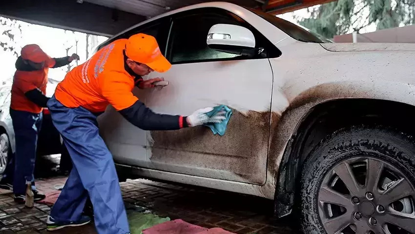 В 10–20 тысяч рублей может обойтись ремонт машины во дворе