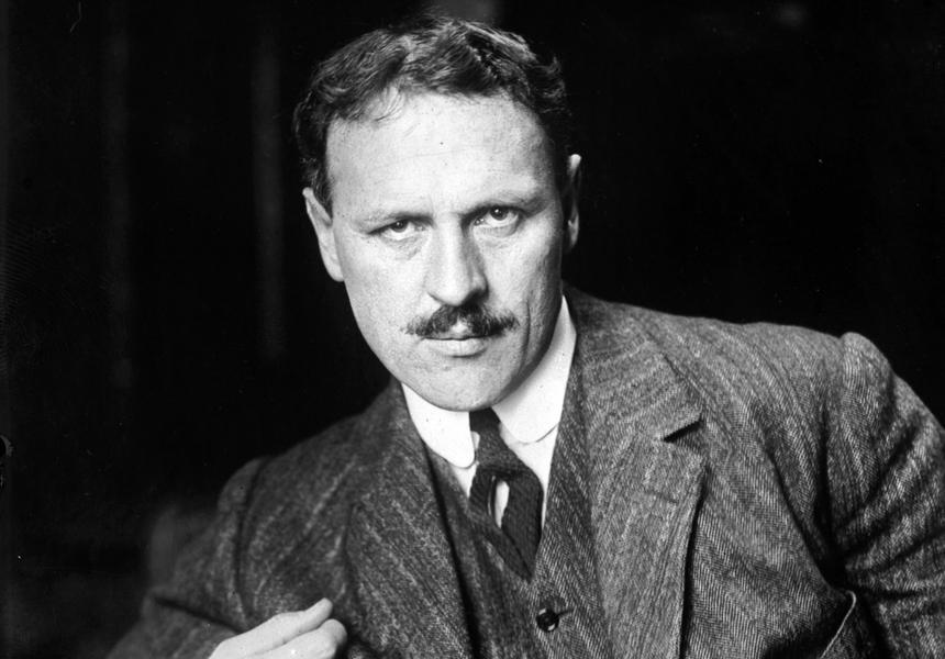 Князь Игорь Трубецкой (1912-2008) прожил яркую и долгую жизнь, в которой нашлось место вело- и автогонкам, а также коллекционированию предметов искусства. Тяга к автоспорту передалась от князя его приемному сыну, Лэнсу Ревентлоу, который в 1960 году основал команду Формулы-1 Scarab