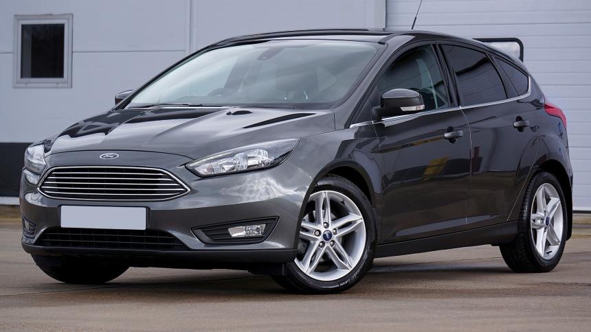 Ford приостановил выпуск машин в Европе