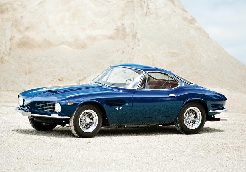 Bertone Ferrari 250 GT SWB Speciale 1960 и 1962 гг. (на фото), соединявшие в себе традиционное для марки изящество форм и выраженную спортивность, — первый опыт работы Джоржетто Джуджаро с моделями из Маранелло
