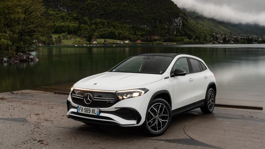 Mercedes-Benz объяснил, почему электрокары не станут дешеветь