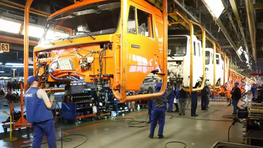 Mercedes-Benz и Daimler Truck опровергли продажу доли в «КамАЗе»