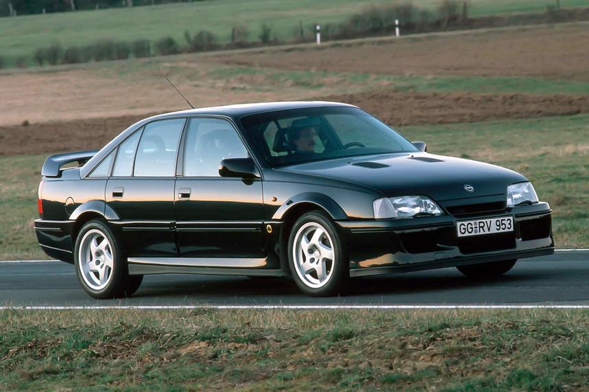 Opel, который уничтожал Ferrari: 5 фактов про Lotus Omega
