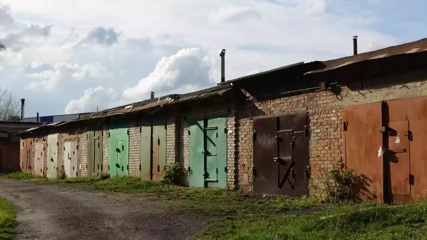 Гаражи и машино-места начнут отбирать за нецелевое использование