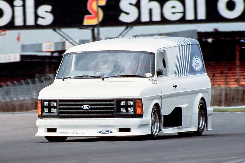 Микроавтобус, пожиравший суперкары: 5 фактов о Ford Transit Supervan