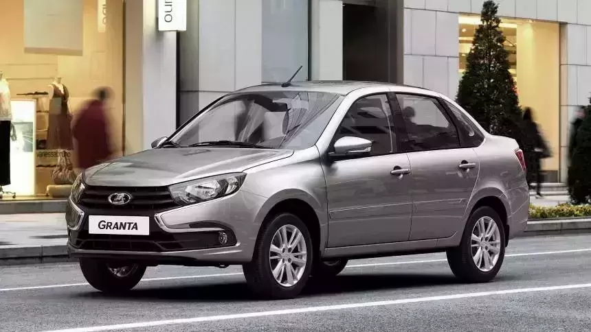 Появились подробности о комплектации новой Lada Granta