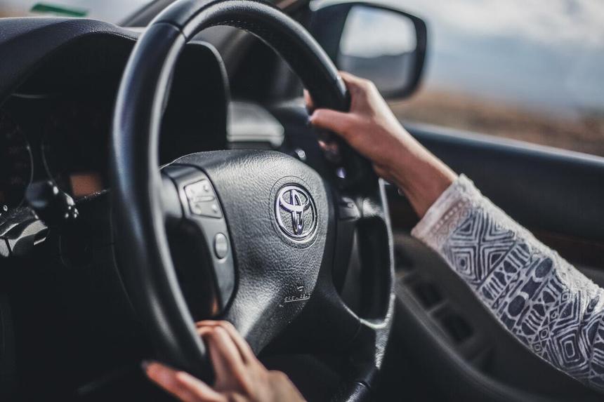 Toyota не может выполнить план уже 3 месяца подряд