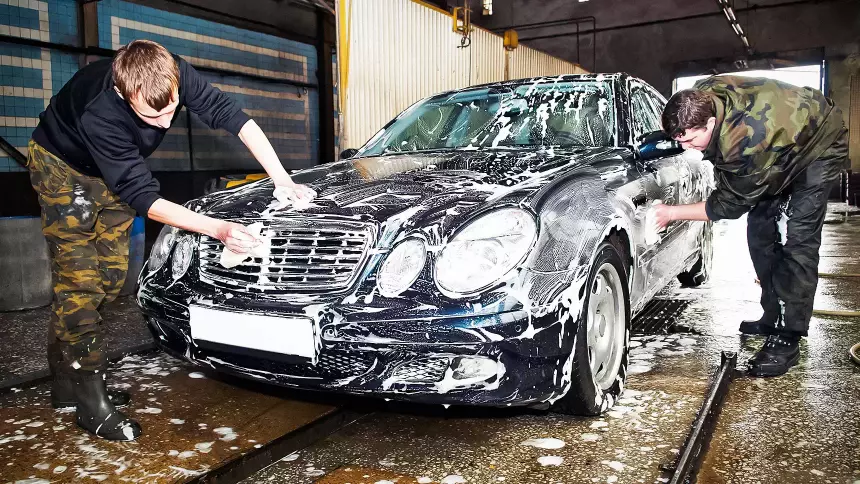 Автошампуни и антифриз начал выпускать «Ростех»
