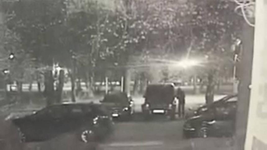 С автомобилей россиян всё чаще воруют фары, зеркала и катализаторы