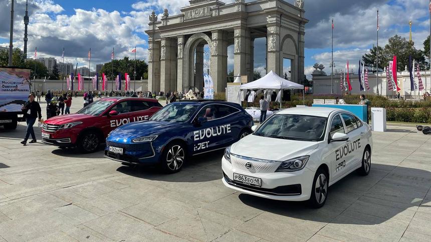 В Москве показали первые автомобили новой российской марки Evolute