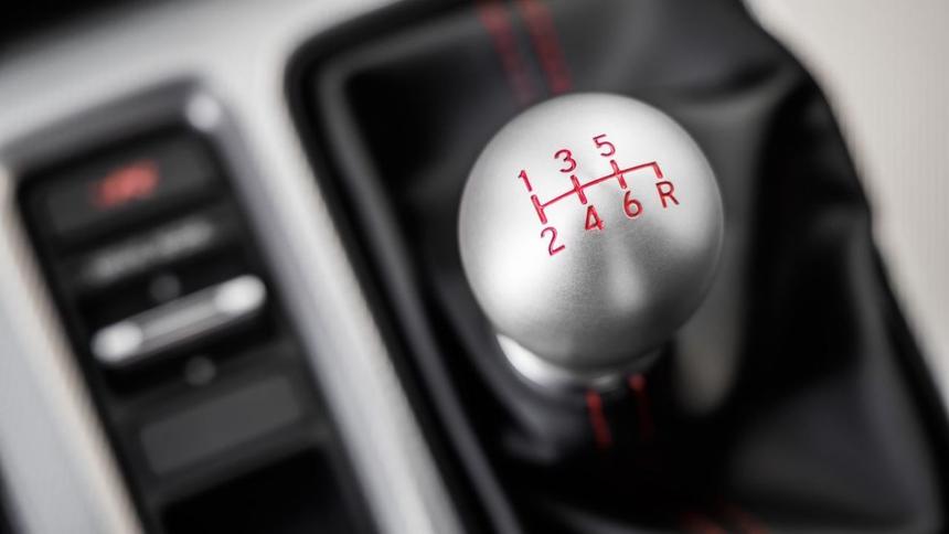 Глава Honda: оснастить «механикой» электрокары не получится