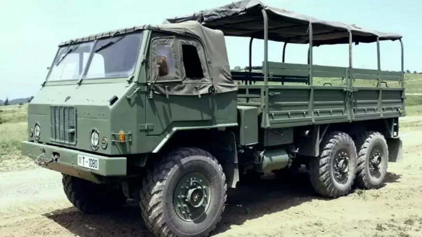 Черногорское министерство обороны подарило футбольному клубу старую Lada Riva