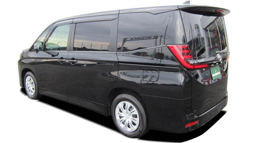 Эпатажный тюнер превратил новейший минивэн Toyota в катафалк