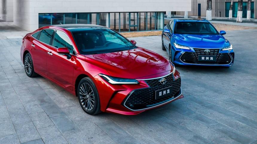 В Россию привезли новую Toyota – это седан «Camry XL»