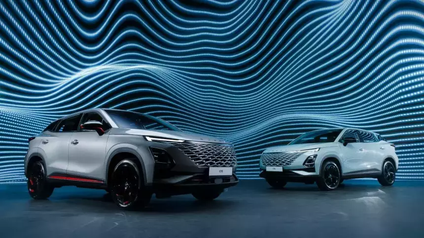 На бывшем заводе Mazda заметили китайские кроссоверы Omoda