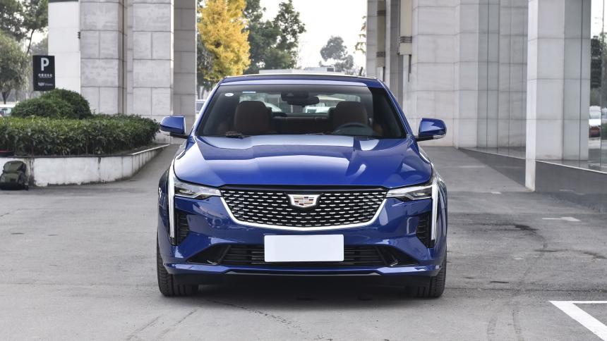 Раскрыт седан Cadillac с самым маленьким двигателем в истории