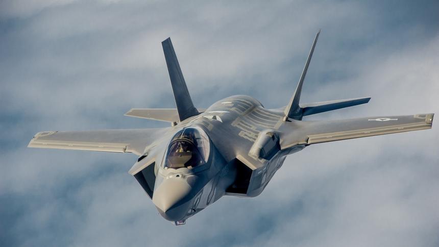 Обновлённый F-35 Lightning II впервые подняли в воздух