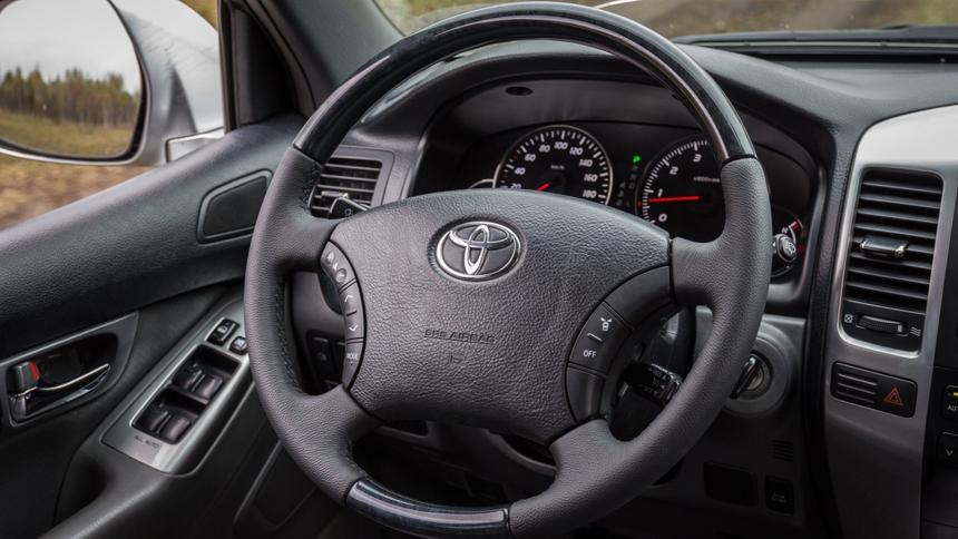 Toyota уволила сотрудников российского завода