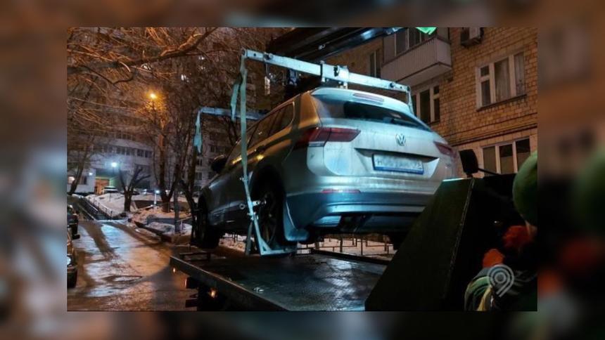 В Москве эвакуировано более 11 тысяч машин по ночам в 2022