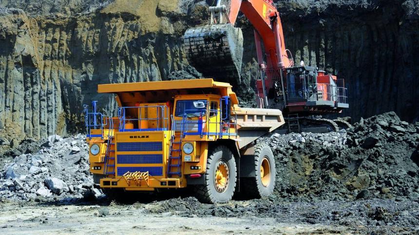 На БелАЗ поставили газотурбинный двигатель