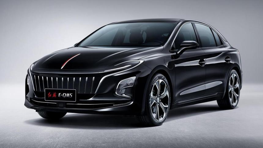 В Россию поступил седан Hongqi E-QM5