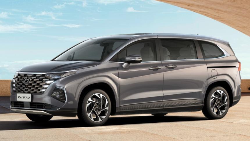 В Россию поступили минивэны Hyundai Custo