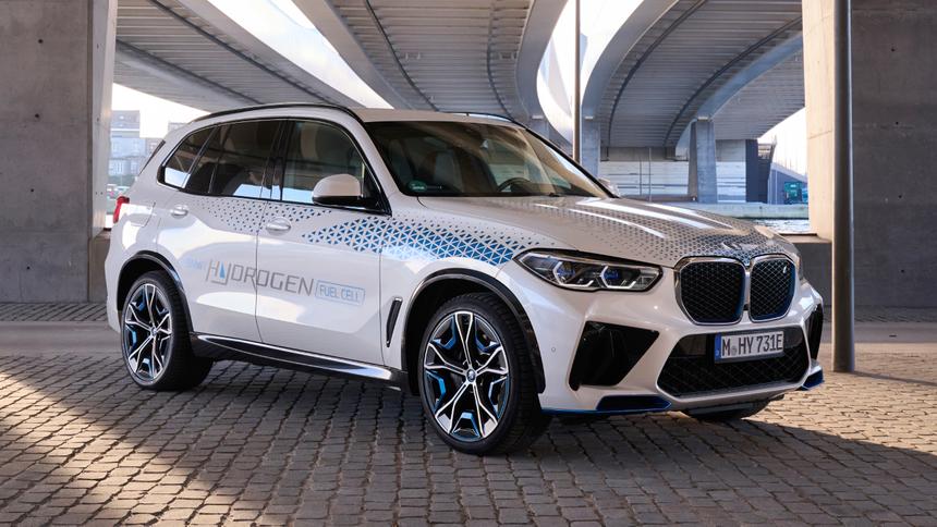 BMW начал производство водородного кроссовера X5