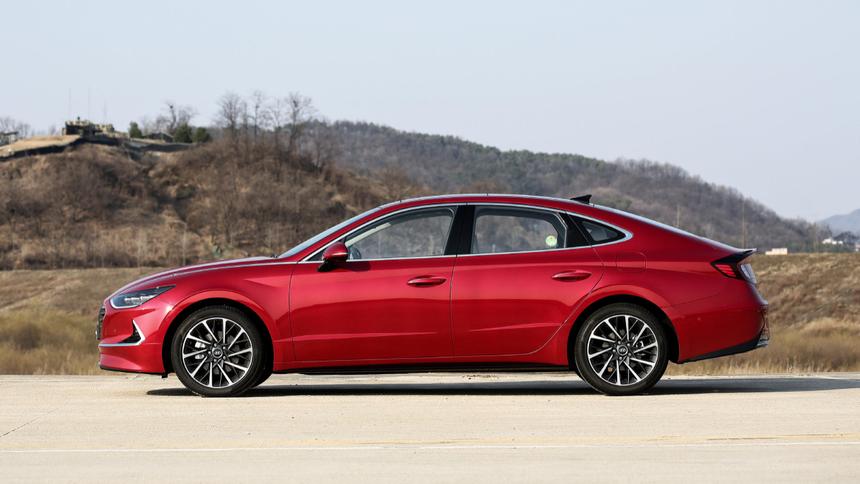 Марка Hyundai оснастит седаны Sonata системой полного привода