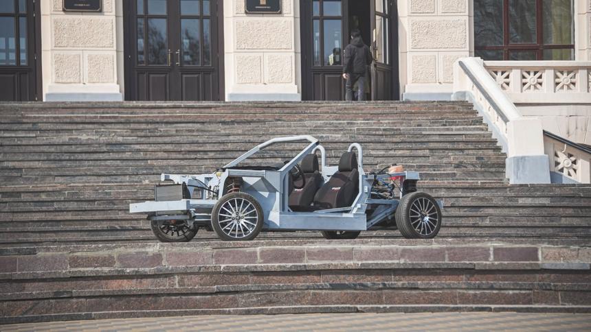 Начались ходовые испытания родстера «Крым»