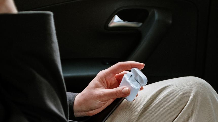 Hyundai считает, что улучшить шумоизоляцию помогут наушники