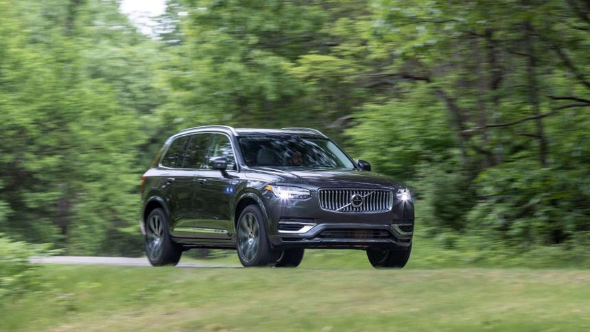 Суперсила современных автомобилей: 7 самых безопасных моделей этого года