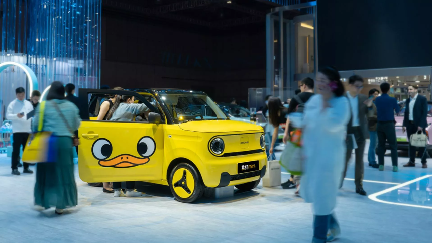 Geely создал электрический автомобиль-утку