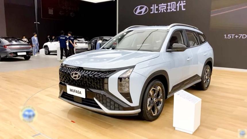 Первые фотографии салона Hyundai Mufasa