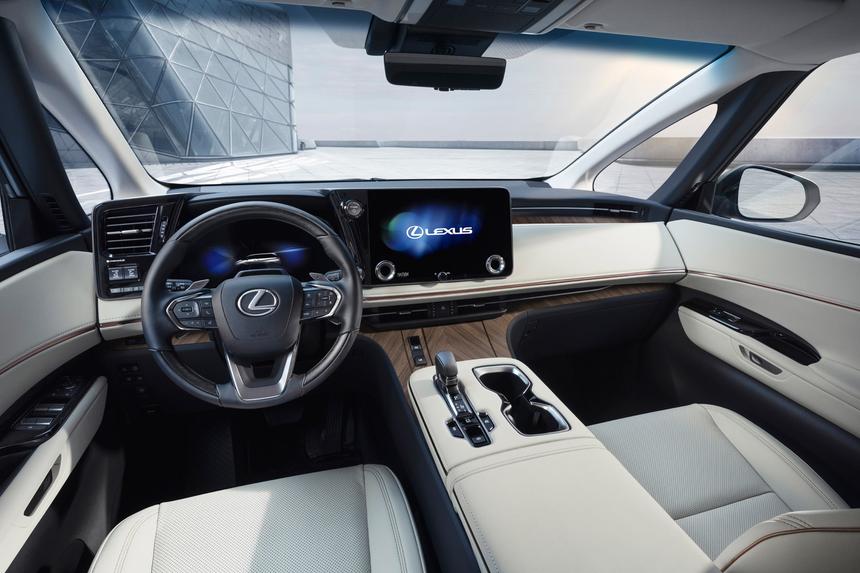 LM: чудо-«автобус» Lexus, который вас удивит