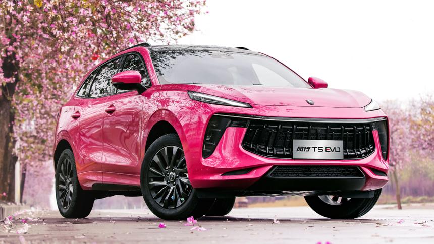 В России начались продажи китайских автомобилей Forthing