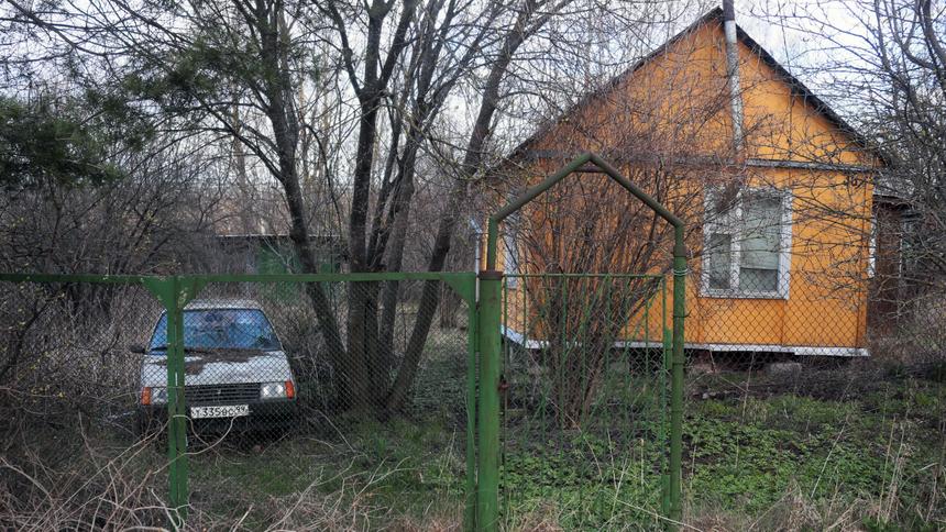 Юрист напомнил россиянам о крупных штрафах за мойку машин на даче