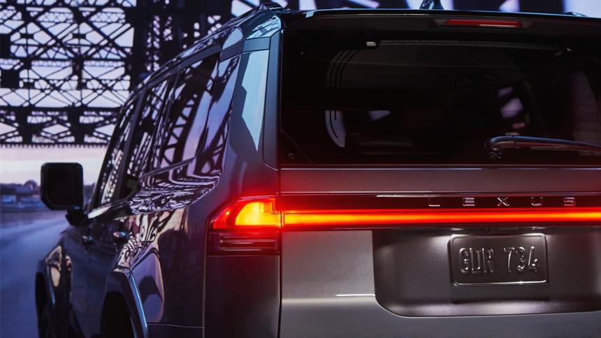 Lexus объявил дату премьеры нового GX
