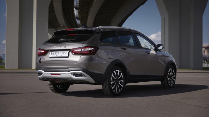 АвтоВАЗ назвал главных конкурентов универсала Lada Vesta SW Cross