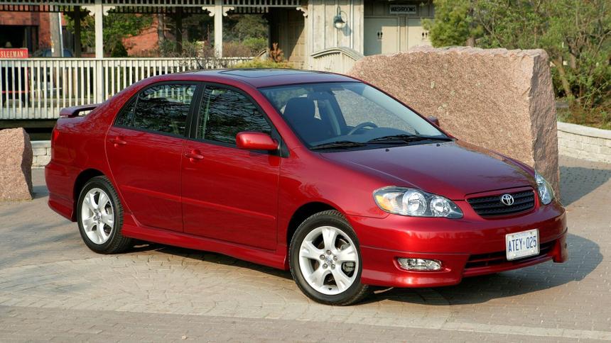 Самыми старыми машинами в России назвали Toyota Corolla и Lada 2107