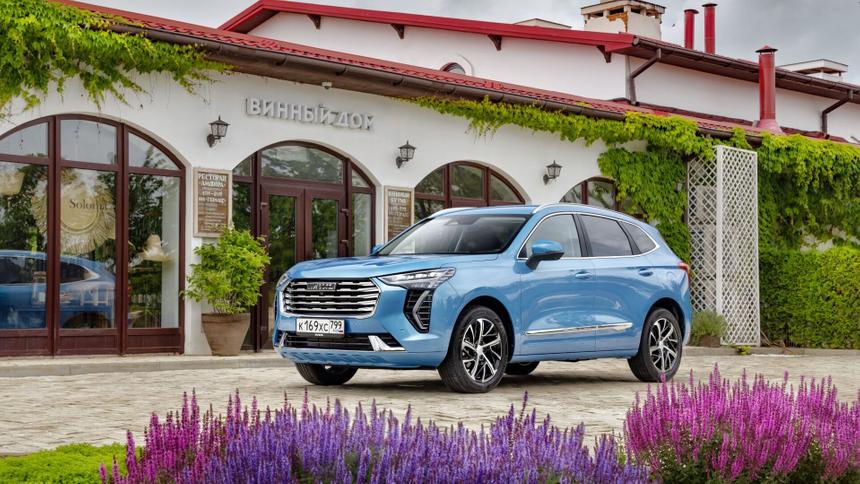 Китайские кроссоверы отнимают лидерство по продажам у Lada Niva Travel