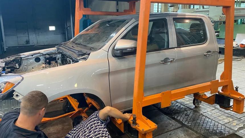 На УАЗе подготовили оснастку для сборки китайских пикапов JAC