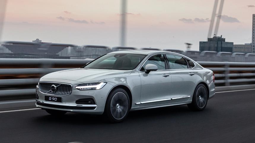 В России появились китайские Volvo S90