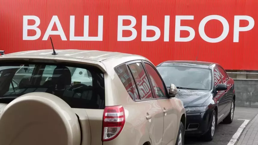 Перечислены главные конкуренты новых китайских машин в РФ