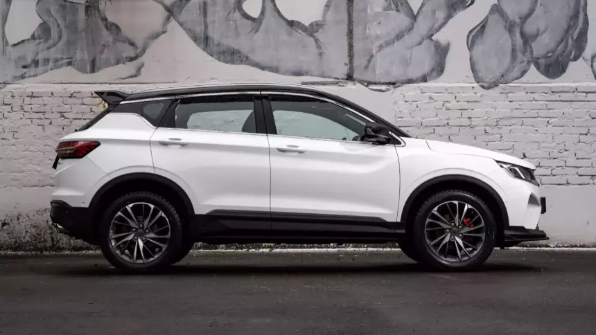 Раскрыта стоимость белорусского кроссовера BelGee X50