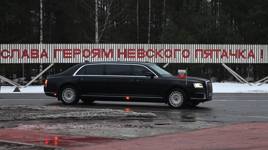 Путин пообещал пересадить на российские машины всех чиновников