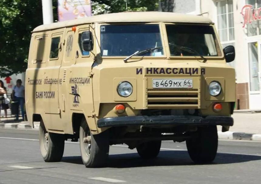 Секреты инкассаторских машин: почему ограбить их почти невозможно
