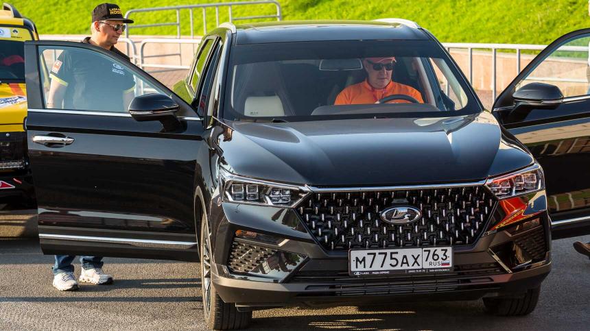 Глава АвтоВАЗа сменил служебный автомобиль: фотографии