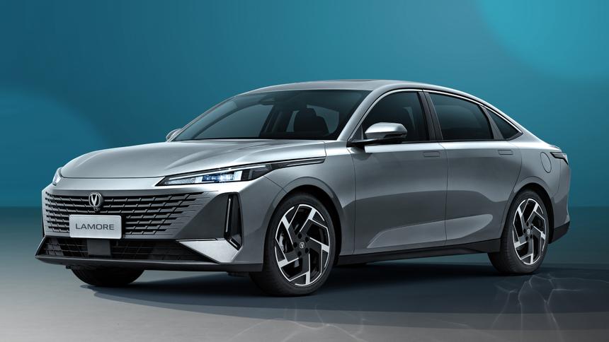 В России начались продажи Changan Lamore