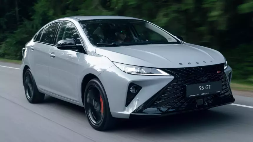 Марка Omoda опубликовала цены «заряженого» седана S5 GT