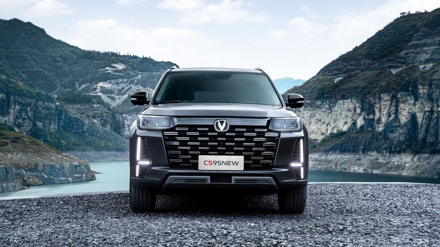 В продажу поступил обновлённый Changan CS95